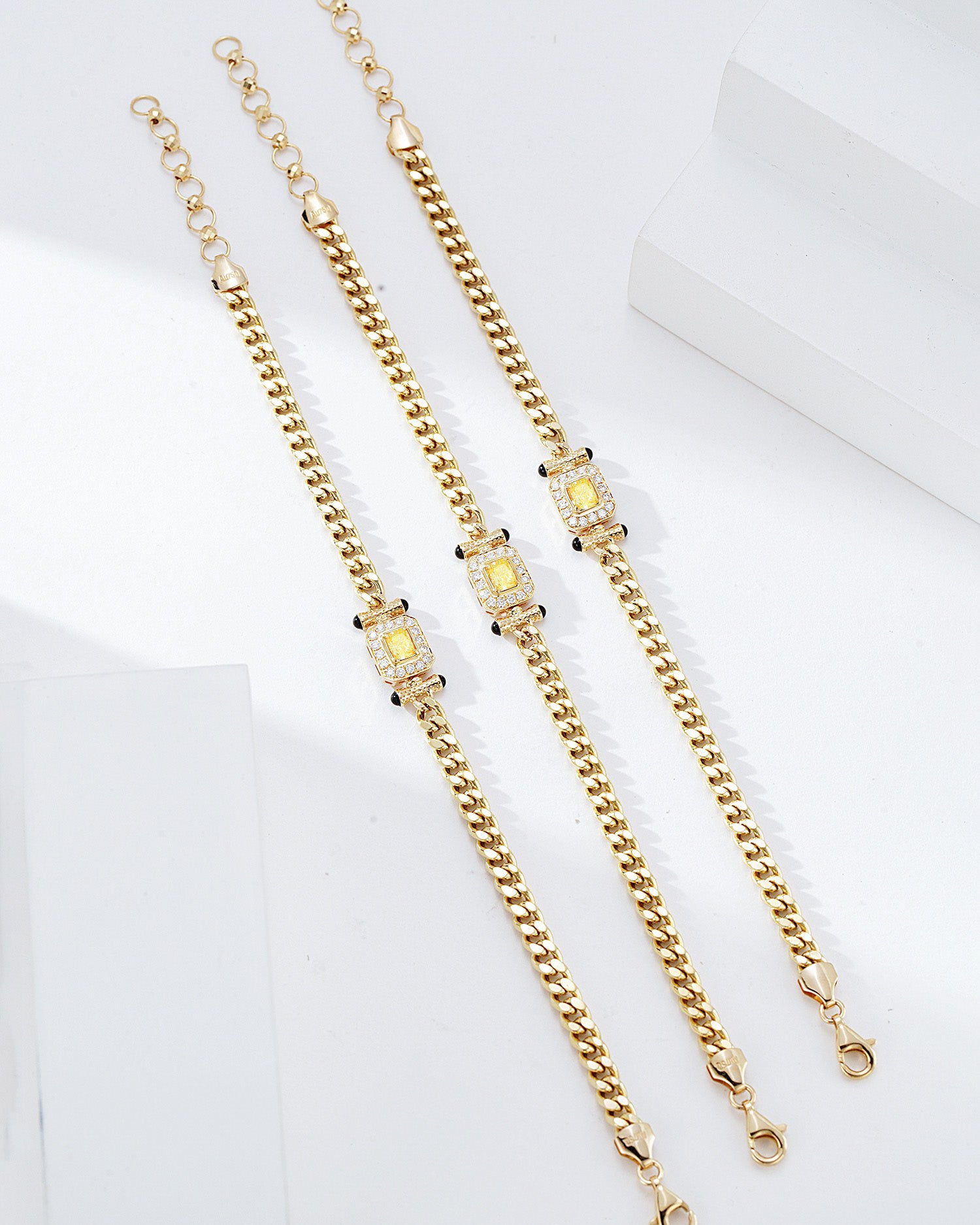Cushion Cut Yellow Diamond Miami Cuban Bracelet in 18K Yellow Gold -Top View