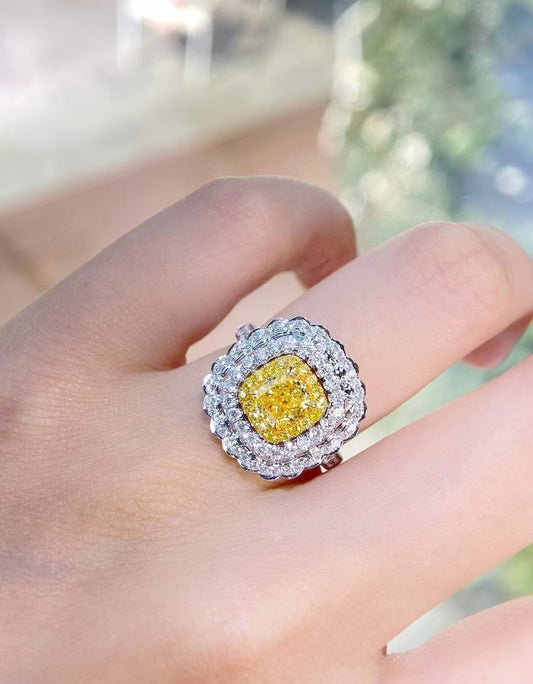 Yellow Diamonds vs. Traditional White Diamonds: Which Is Right for You?